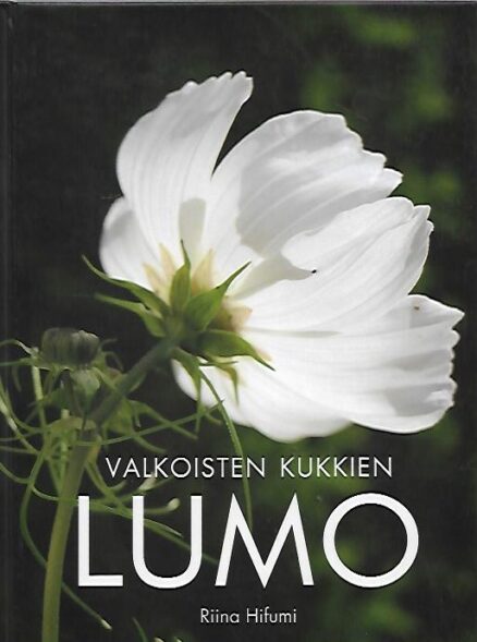 Valkoisten kukkien lumo