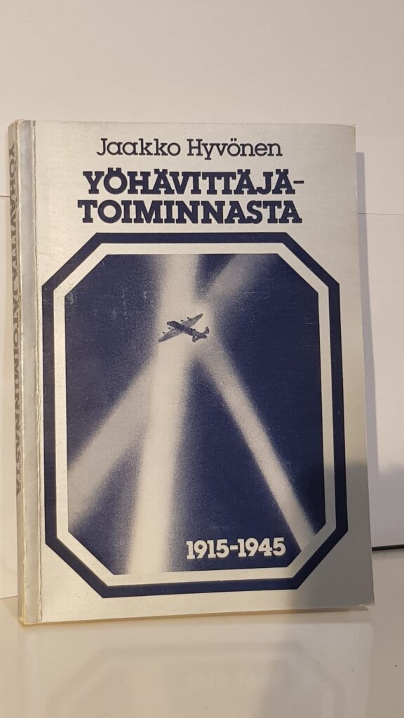 Yöhävittäjätoiminnasta 1915-1945