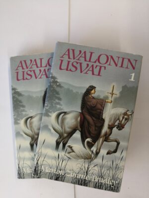 Avalonin usvat 1-2