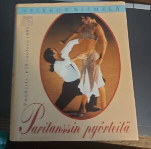 Paritanssin pyörteitä vuodesta 1650 vuoteen 1995